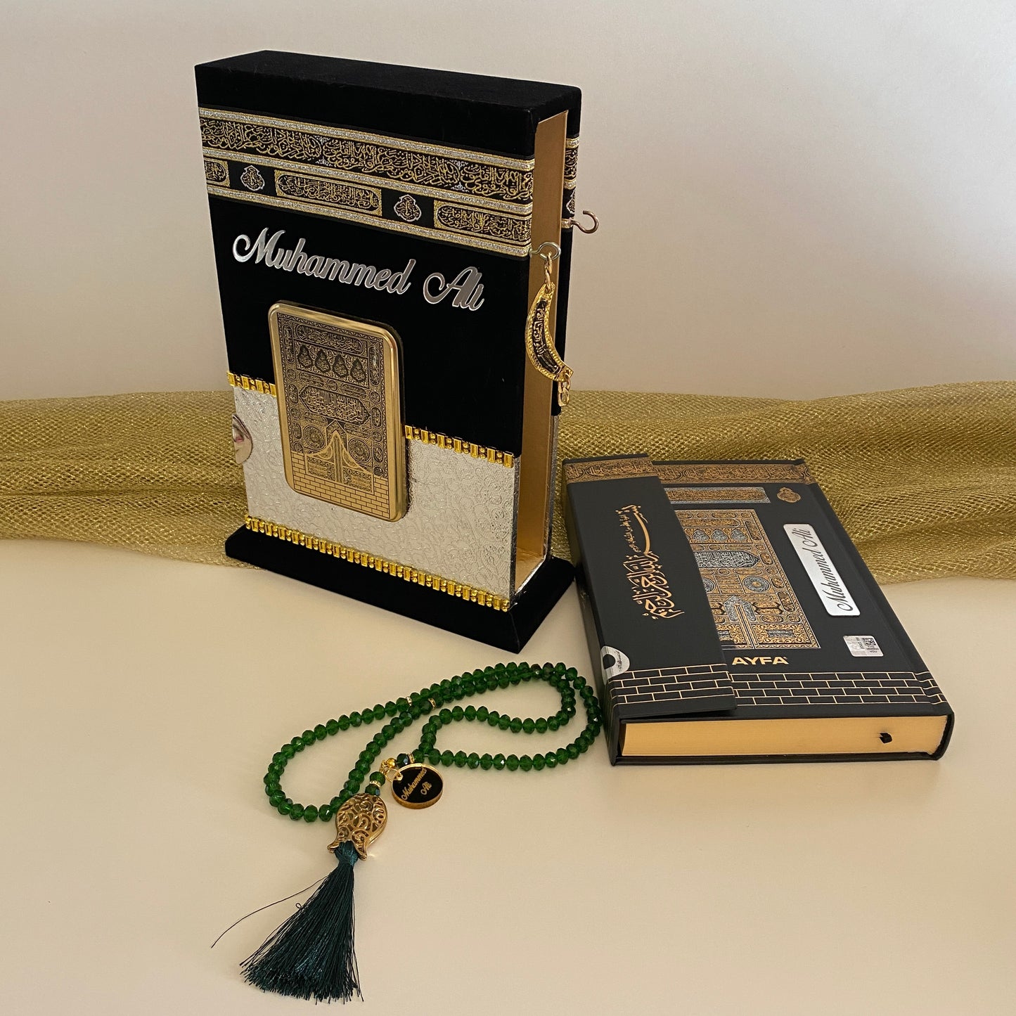 Personalisierter Kaaba Design Samt Koran