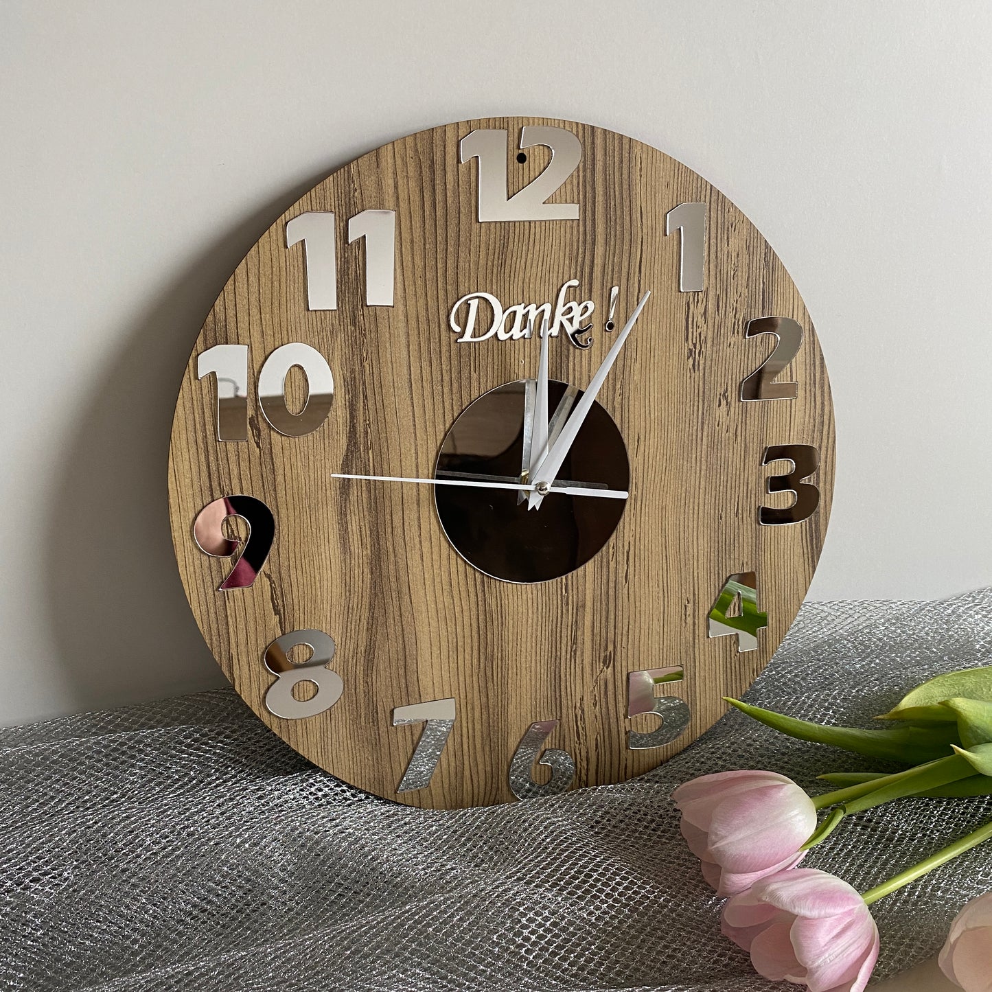 Wanduhr Holz - mit Zahlen