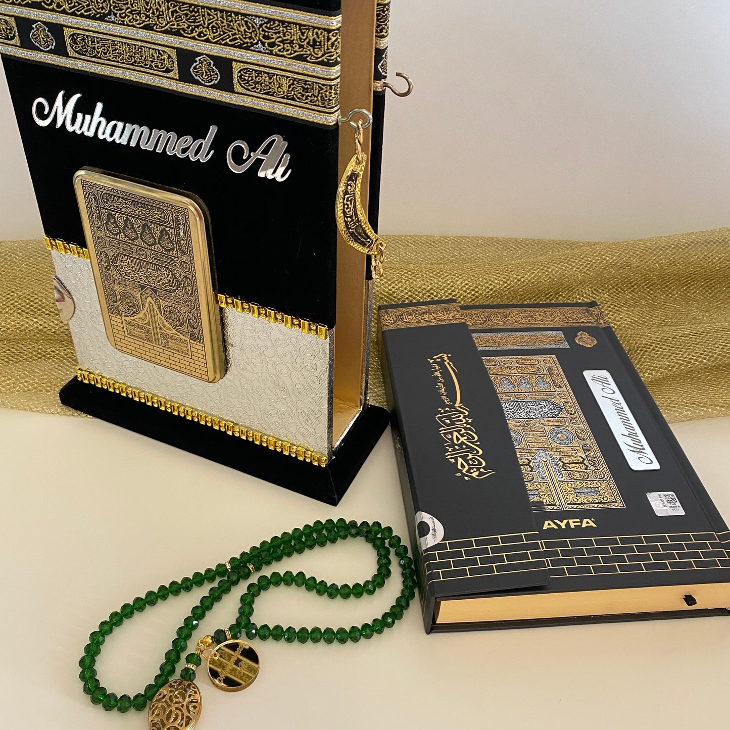 Personalisierter Kaaba Design Samt Koran