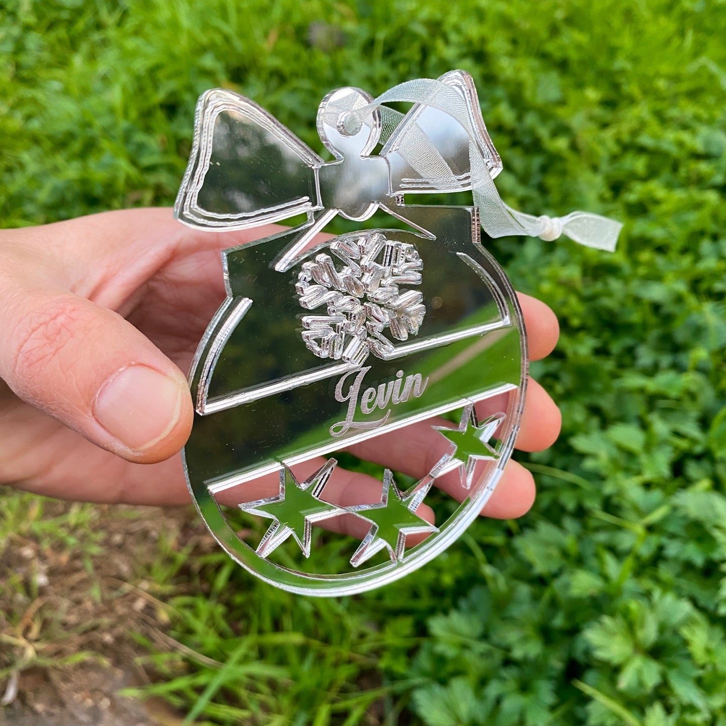 Personalisierte Weihnachtskugeln in Silber