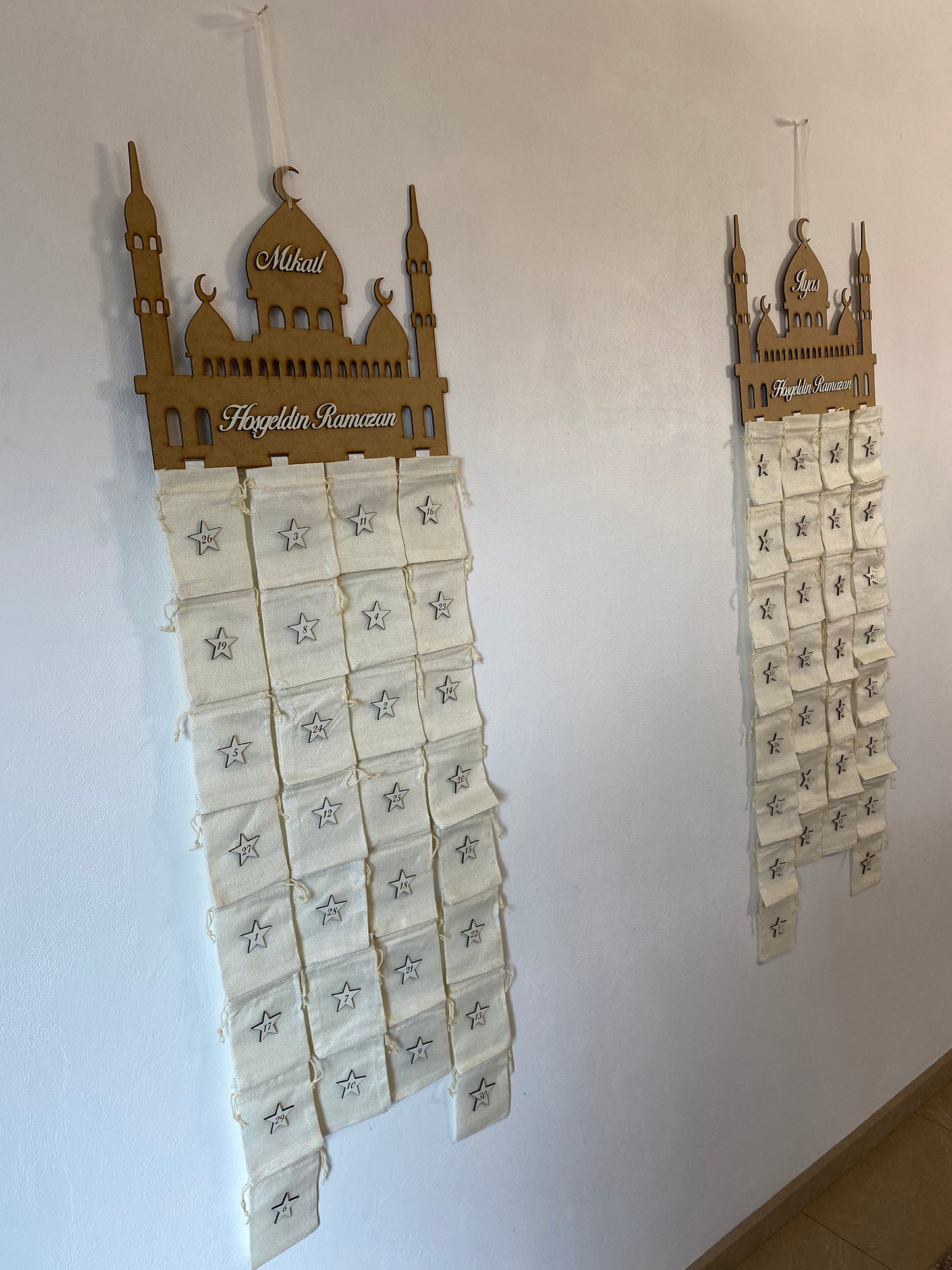 Ramadankalender Model 1 MDF/ verschiedene Säckchen Farben