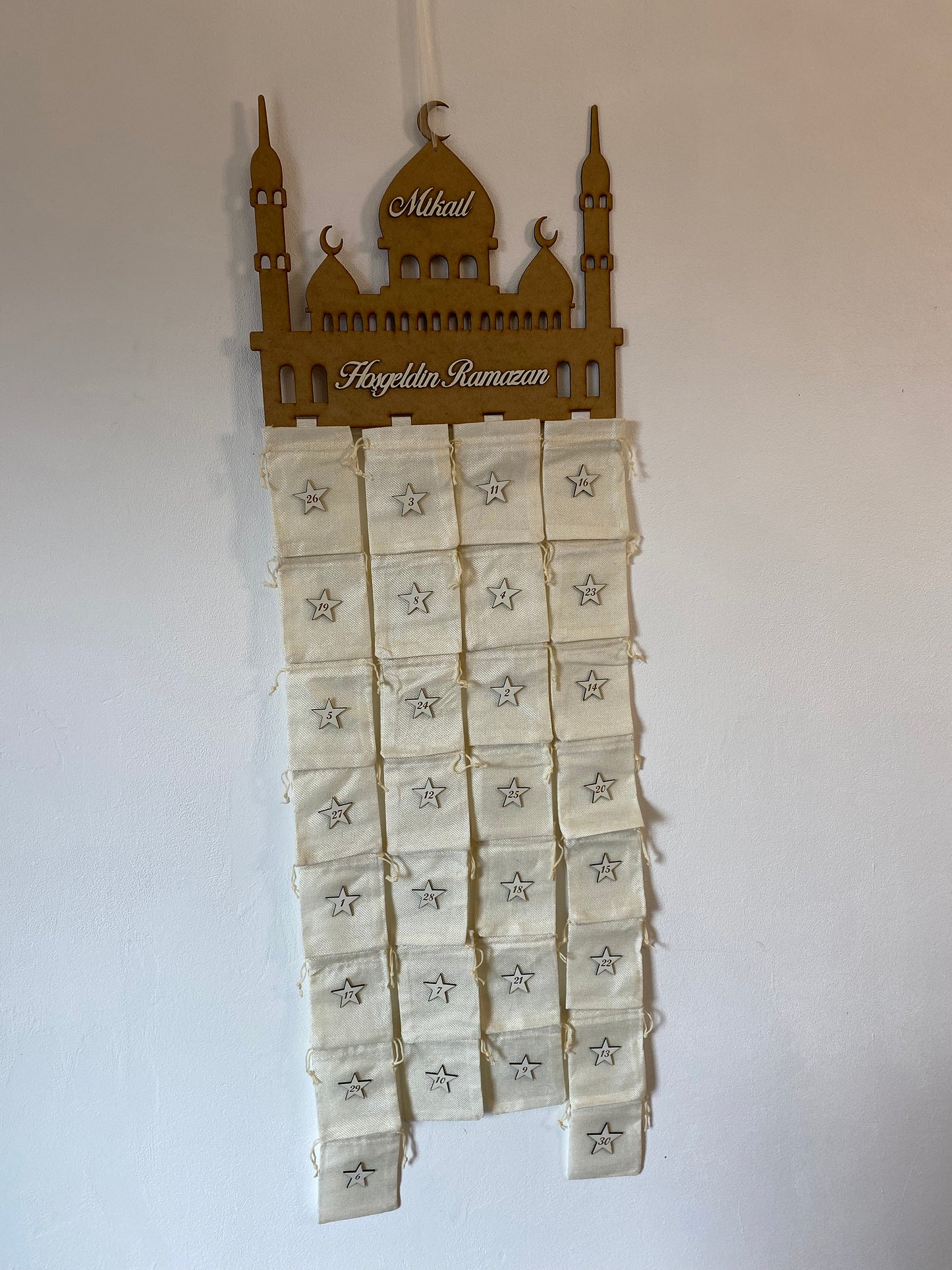 Ramadankalender Model 1 MDF/ verschiedene Säckchen Farben