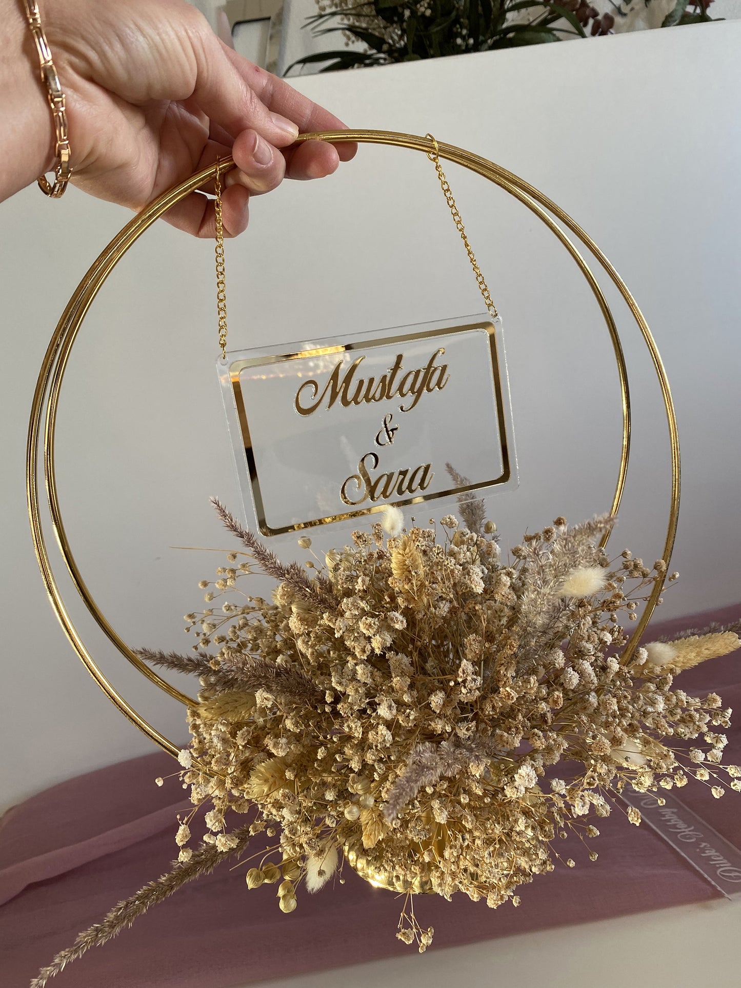 Namensaufsteller mit Trockenblumen Ringe Model 1