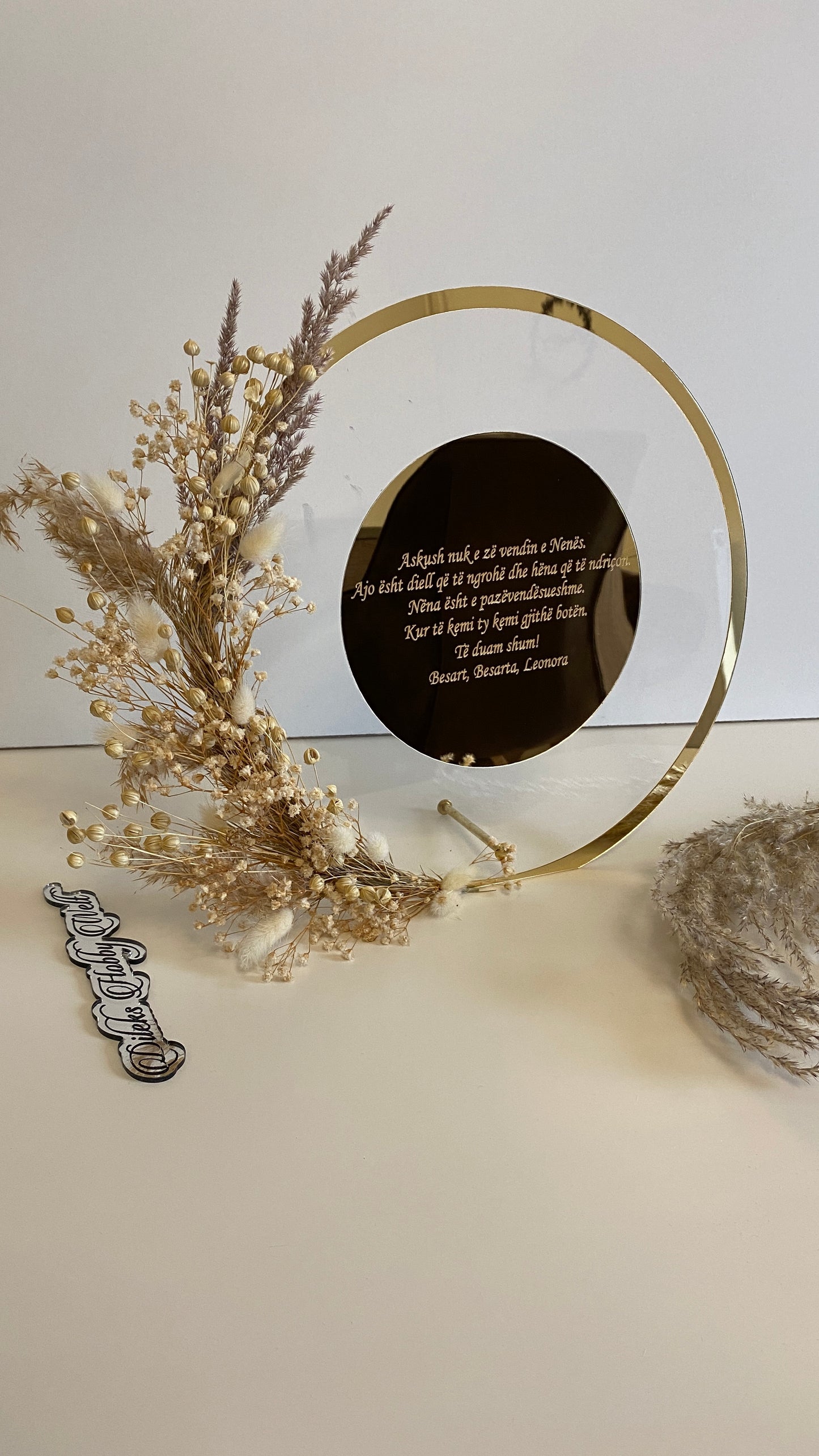 Namensaufsteller mit Text
