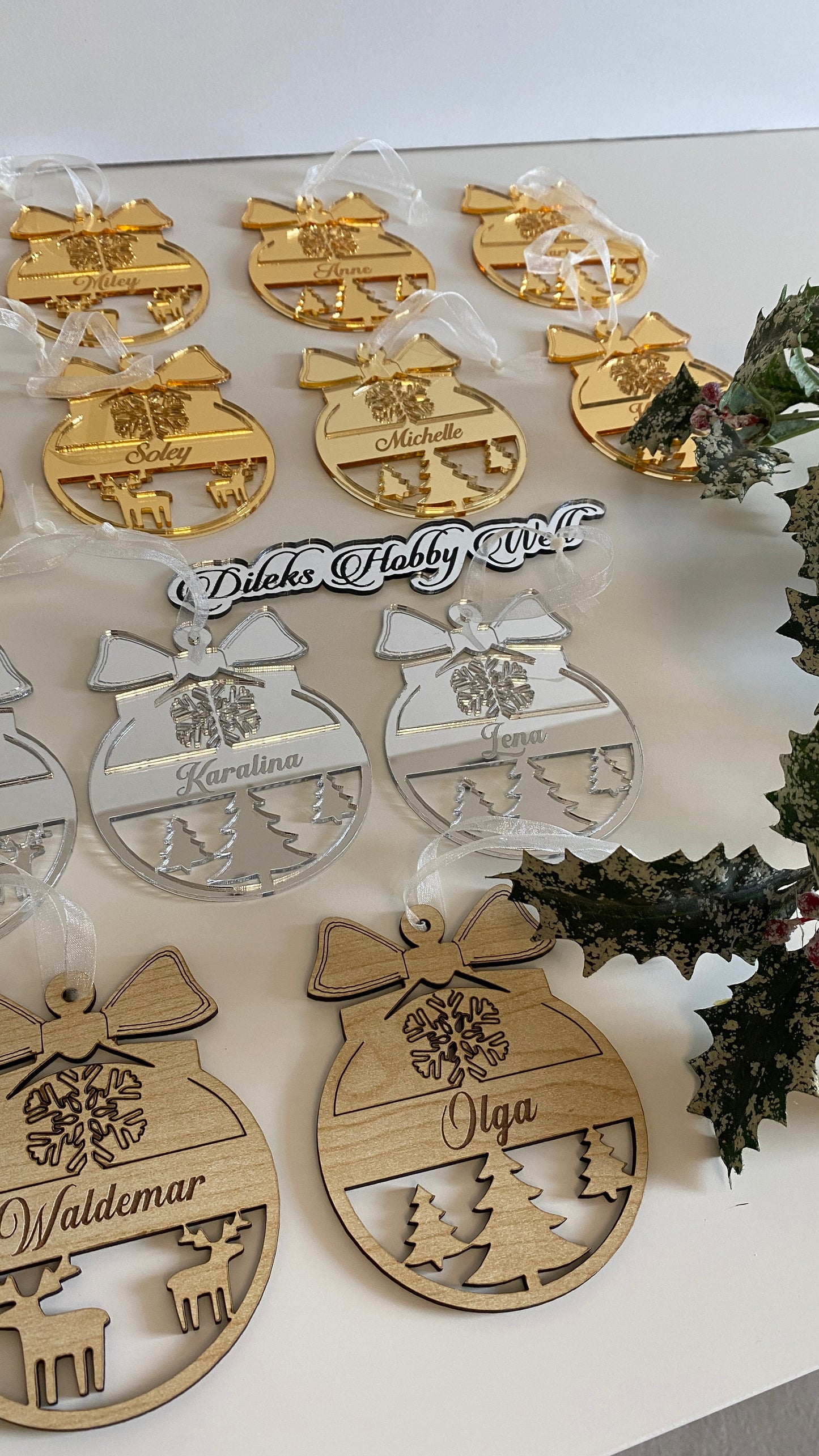 Personalisierte Weihnachtskugeln in Silber