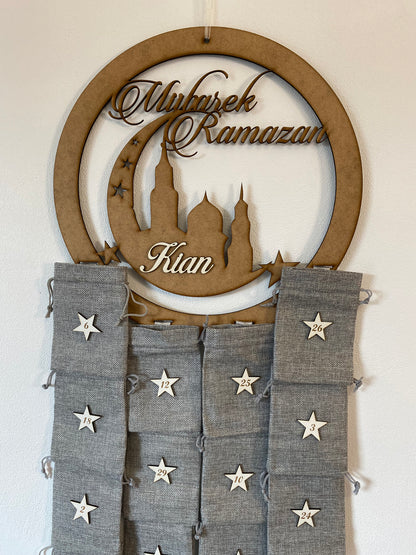 Ramadankalender Model 3 MDF - verschiedene Säckchenfarben